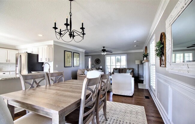 Building Photo - 5106 Tropicana Dr