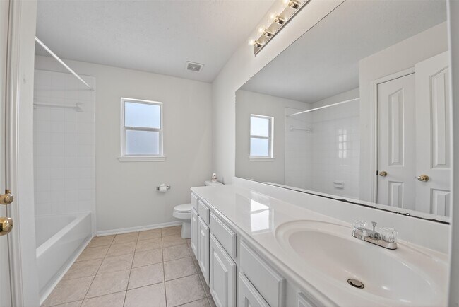 Building Photo - 7907 Swan Hollow Ct