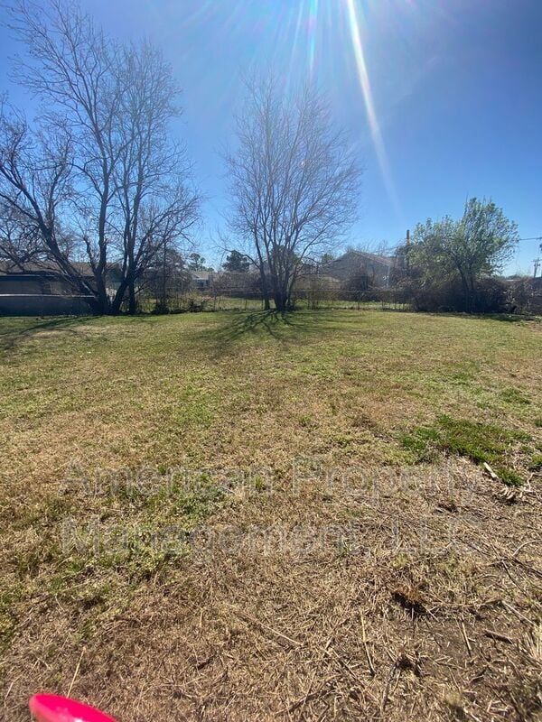 Building Photo - 1598 S 67th E Ave