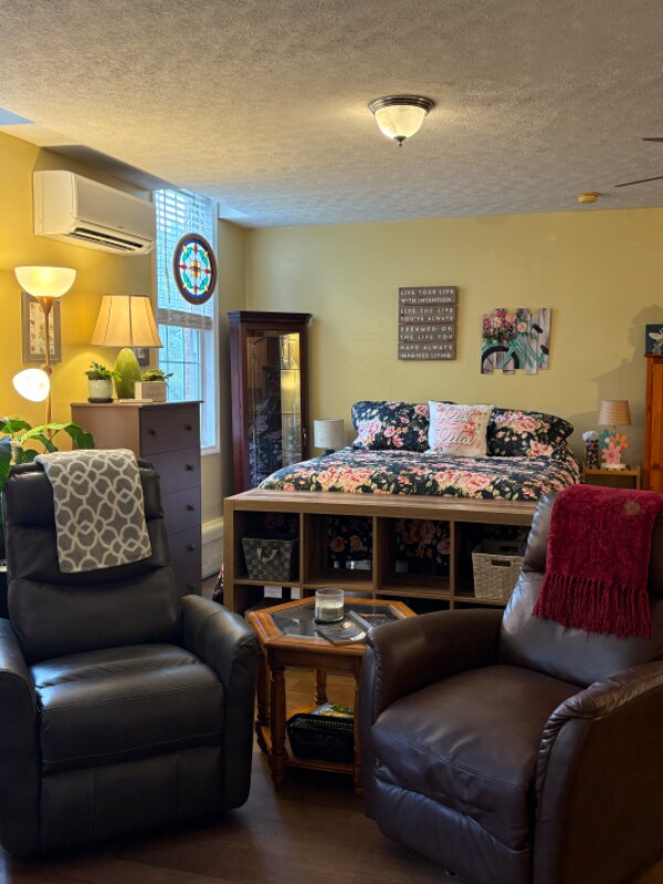 Building Photo - 754 Greenfield Ln