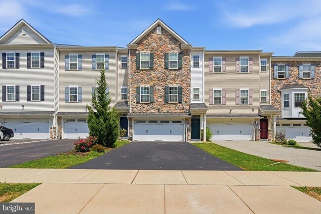 Building Photo - 141 Graystone Dr