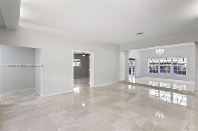 Building Photo - 0 Shore Dr W