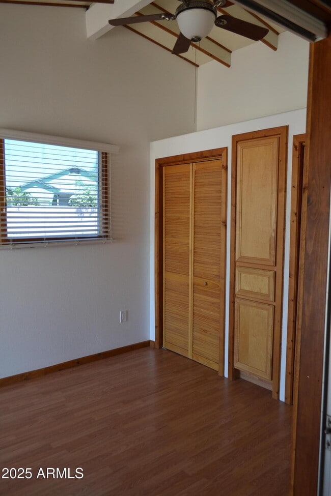 Building Photo - 677 S Warner Dr