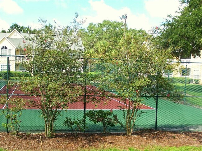 Building Photo - 1037 S Hiawassee Rd