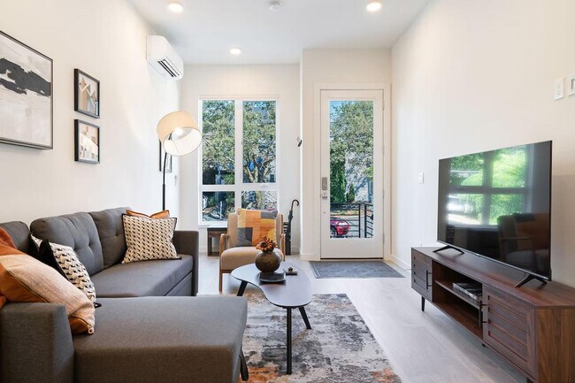 Building Photo - 1835 14th Ave