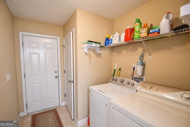 Building Photo - 886 Jefferson Walk Cir