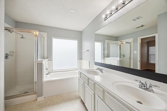 Building Photo - 20623 Rainstone Ct