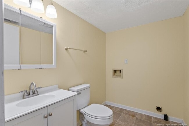 Building Photo - 7591 Beverly Dr