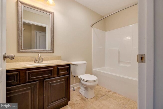 Building Photo - 102 Cedar Point Ln