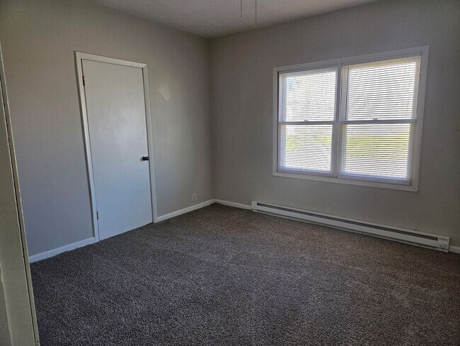 Building Photo - 1701 W Adams St