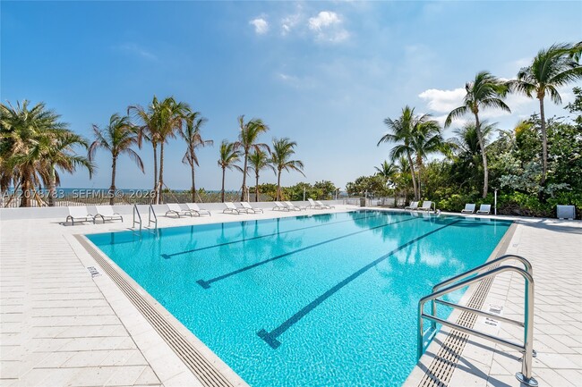 Building Photo - 613 Ocean Dr