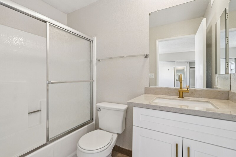 Building Photo - 626 E Verdugo Ave