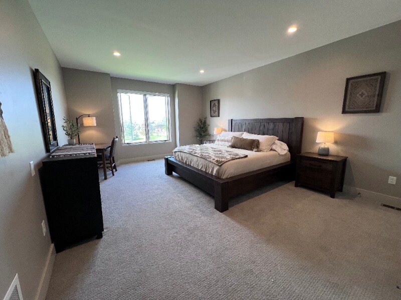 Building Photo - 75 Highnoon Way