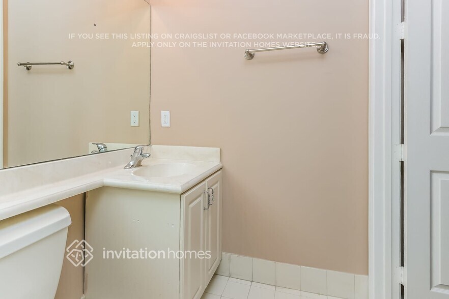 Building Photo - 1334 Piazza Pitti