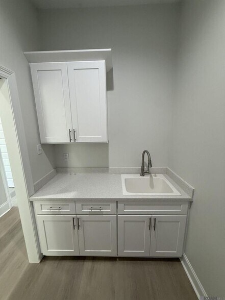 Building Photo - 12811 St Croix Ct