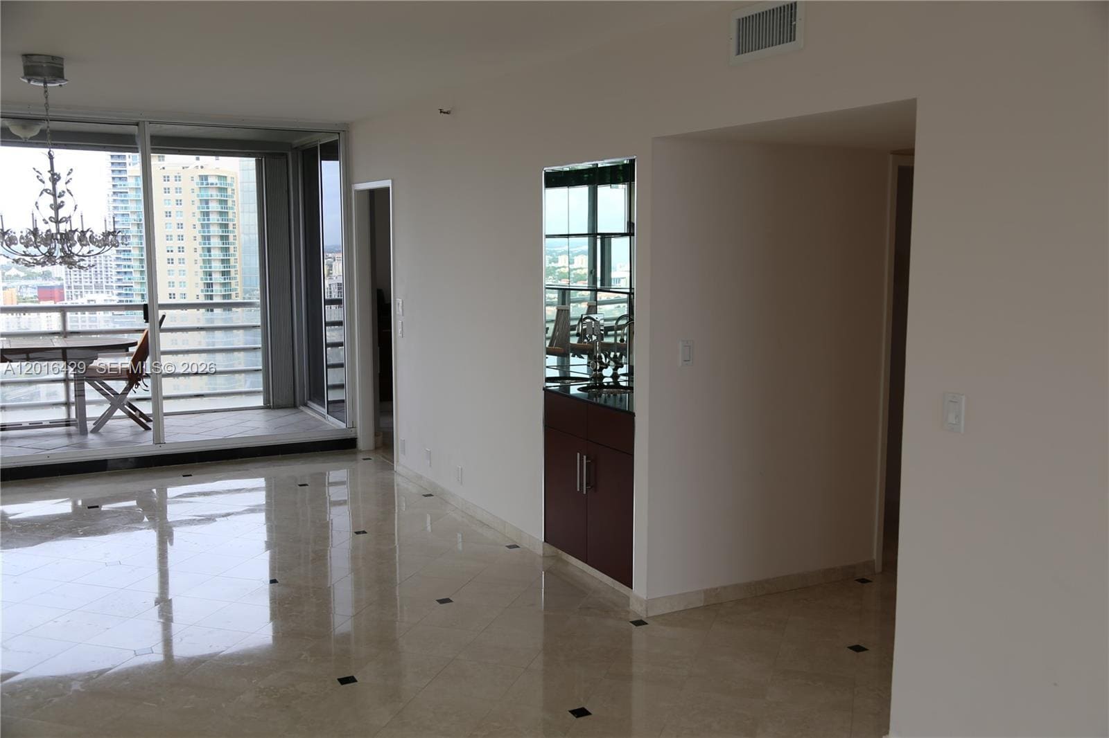 Building Photo - 1541 Brickell Ave