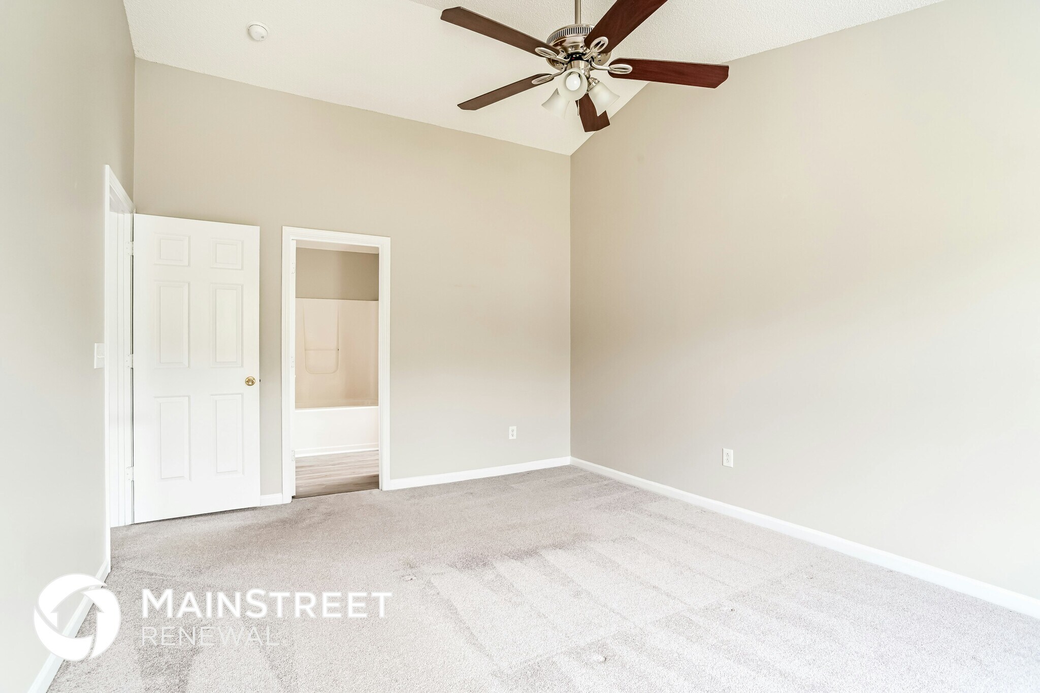 Building Photo - 4105 Edgeview Dr