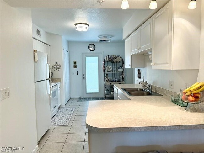 Building Photo - 25762 Lake Amelia Way