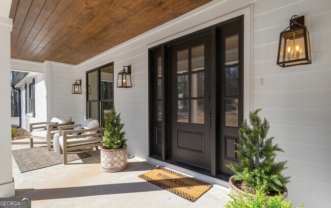 Building Photo - 459 Lester road