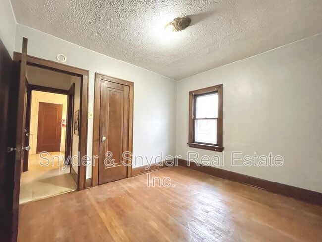 Building Photo - 689 Schiller Ave