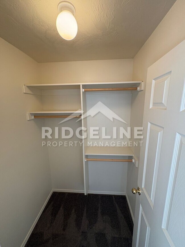 Building Photo - 345 S Byron Ave