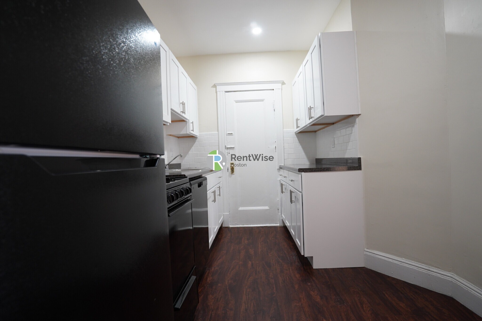 Building Photo - 8 Vinal St