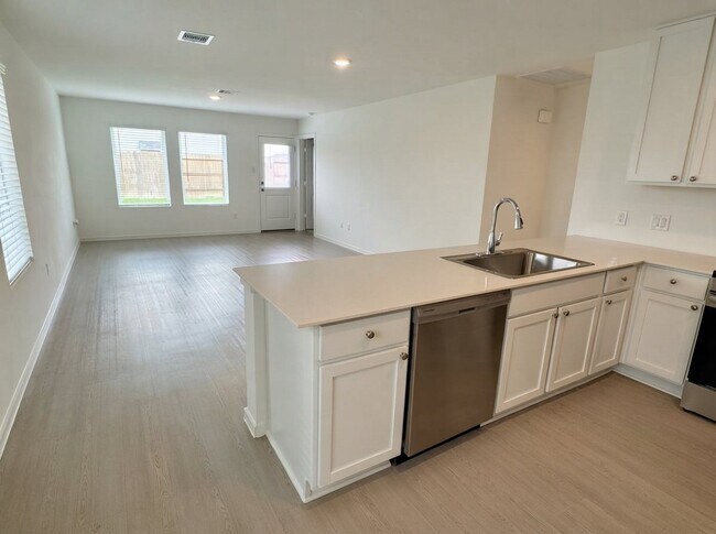 Building Photo - 26710 Dalmatian Bellflower Dr