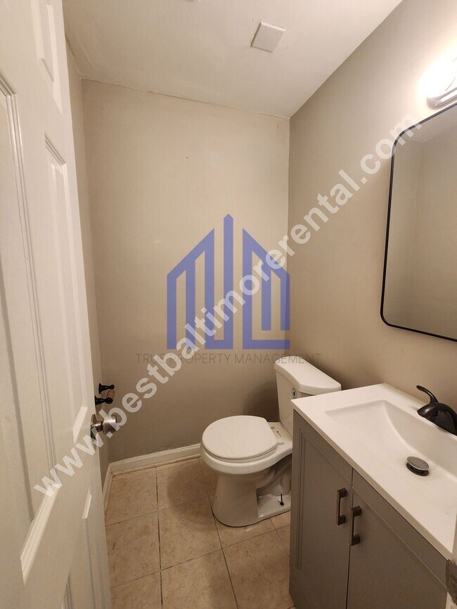 Building Photo - 3 bed 1 bath Home in West Baltimore