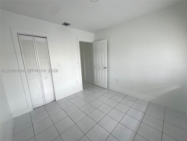Building Photo - 11720 SW 103rd Ln