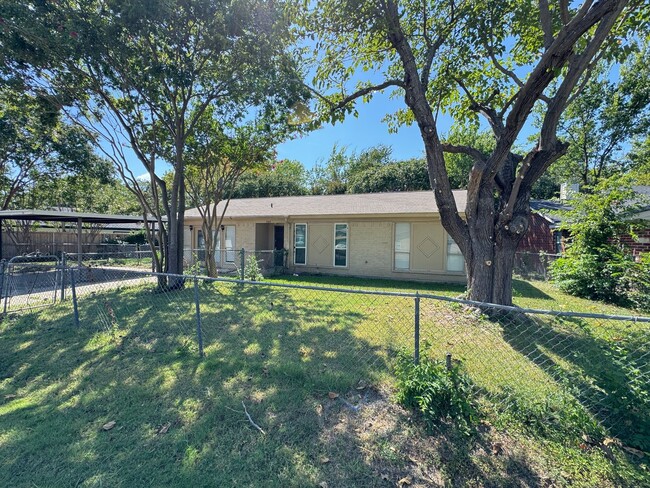 Building Photo - Cozy Living Near Rockwall Lake