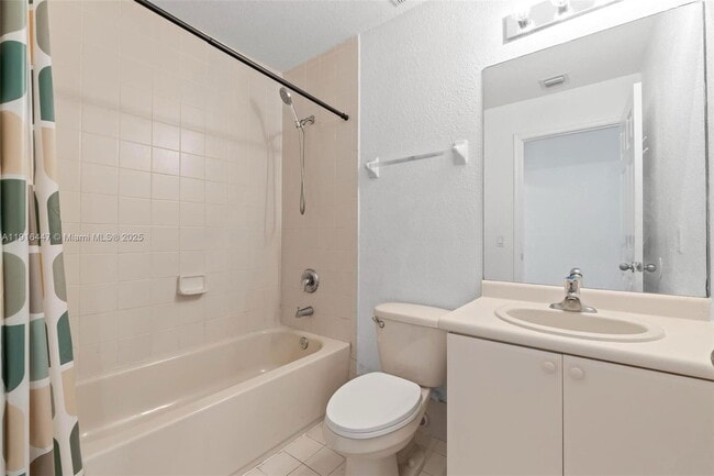 Building Photo - Southeast 26th Court, Homestead, FL 33035 - 4 BR 3 BA villa