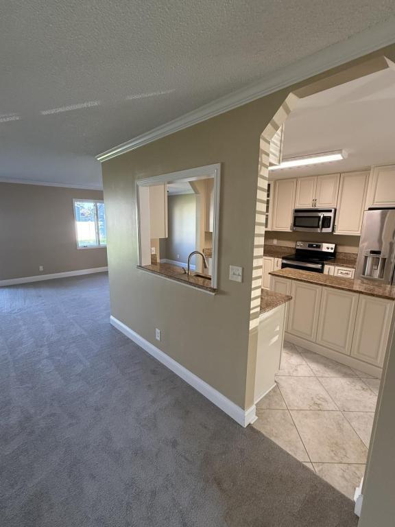 Building Photo - 524 Plantation Dr