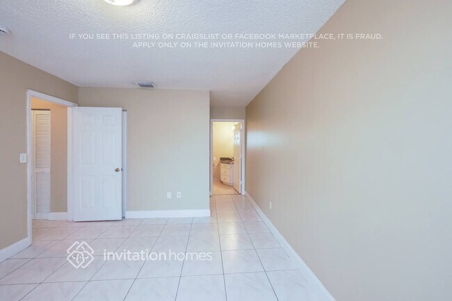 Building Photo - 14132 SW 166th Terrace