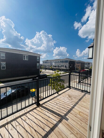 Building Photo - 13769 Gatsby Dr