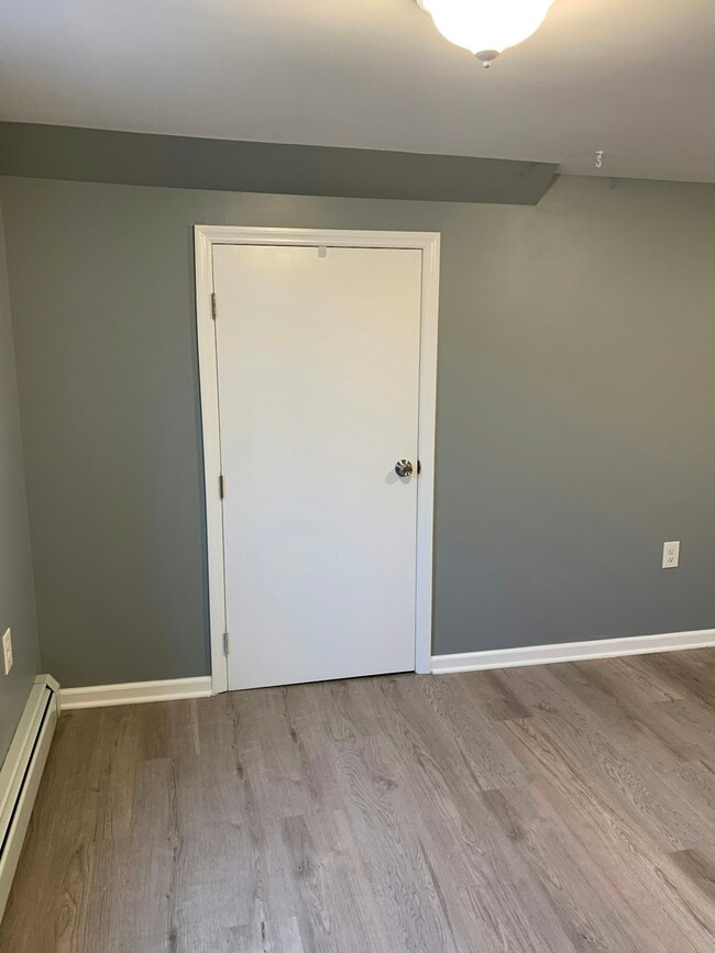 Building Photo - 141 Humphrey St