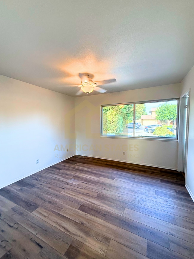 Building Photo - 1733 Julie Cir