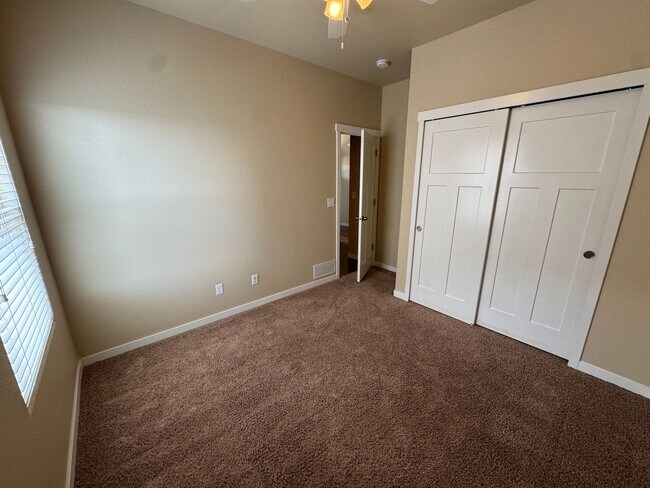 Building Photo - 7623 Dutch Loop