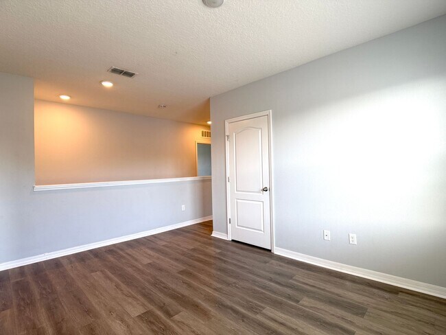 Building Photo - Move-In Ready • Lawn Care Included • Pet-Friendly!