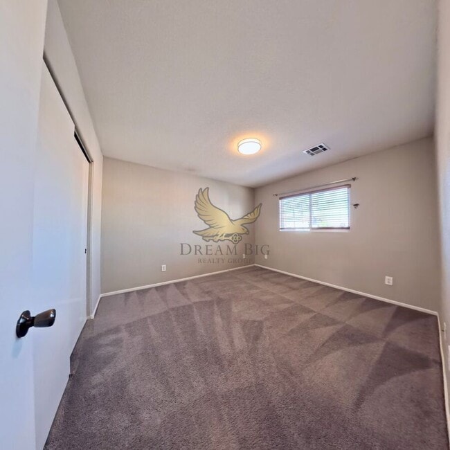 Building Photo - 548 Haunts Walk Ave