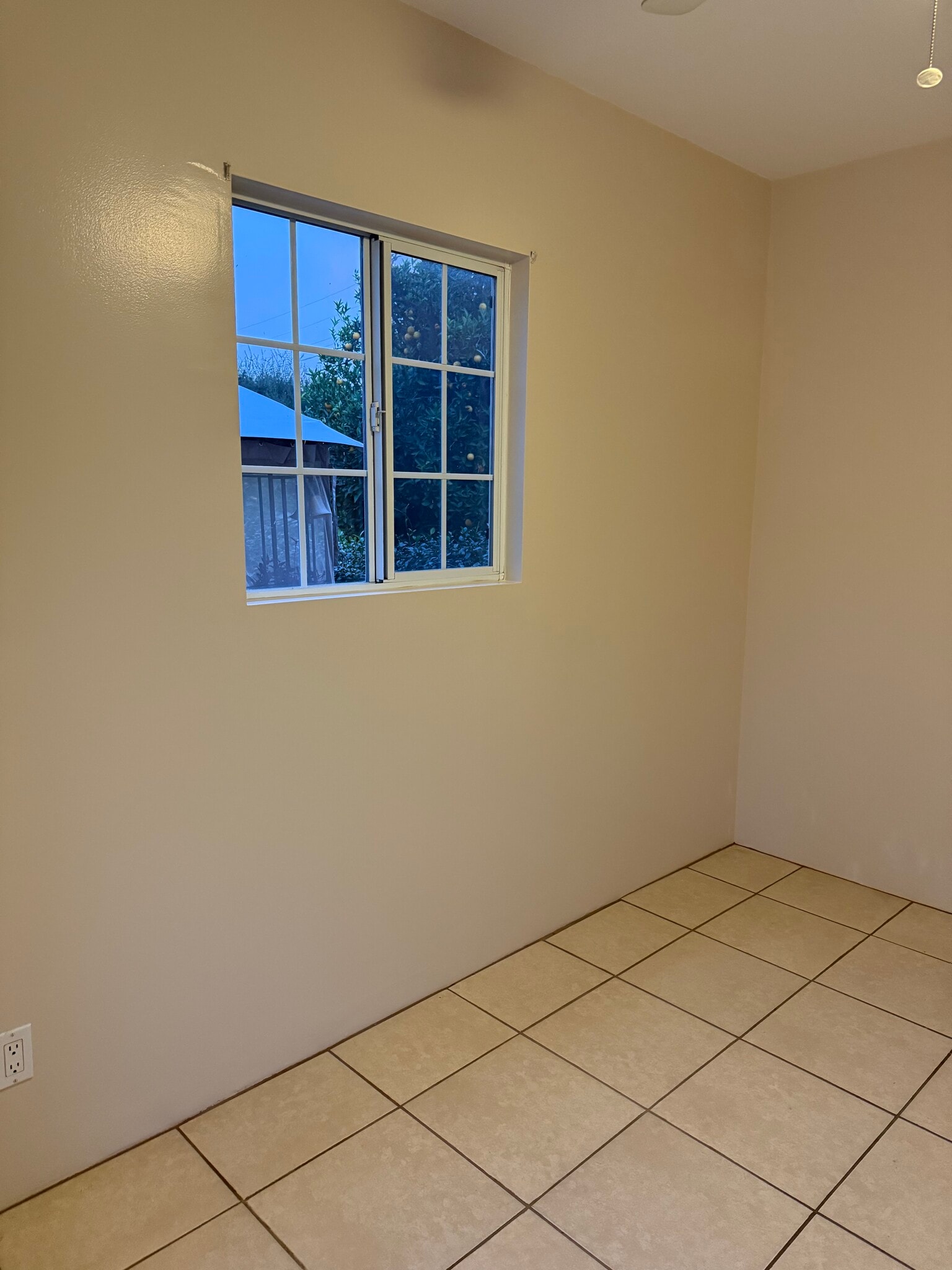 Living room - 17526 Horace St