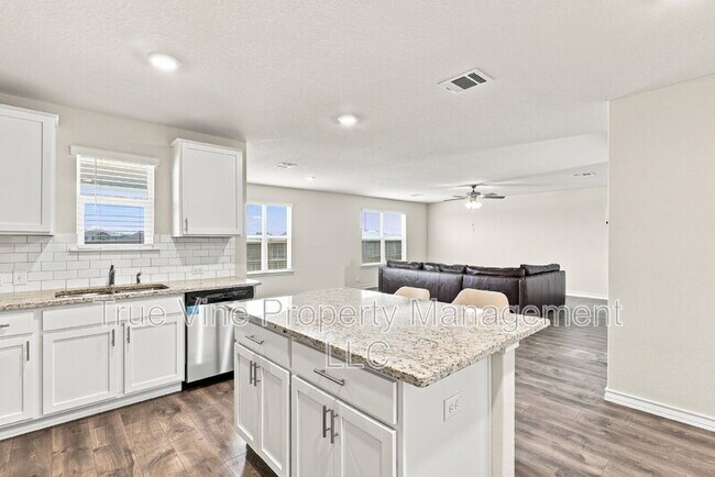 Building Photo - 913 Rolling River