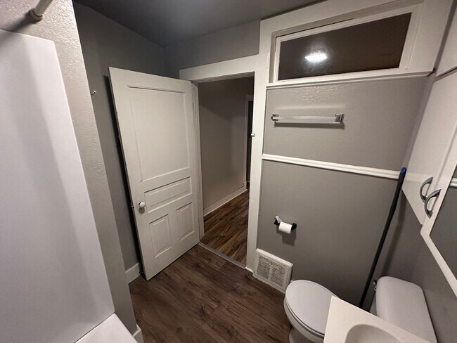 Building Photo - 629/631 Park Avenue