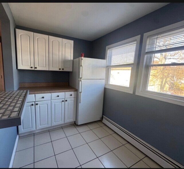 Building Photo - 2505 Girard Pl