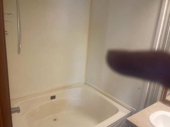 Building Photo - 140 Marvin Cir