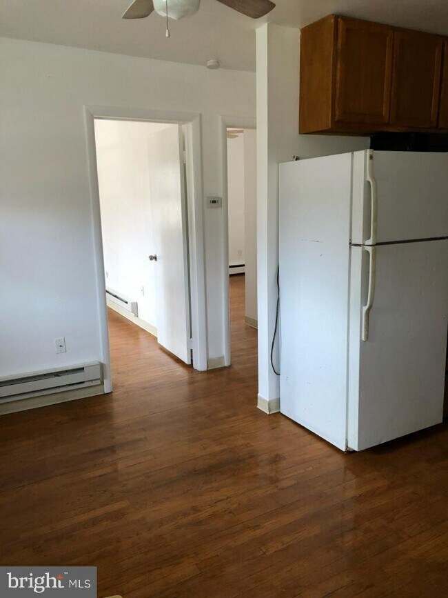 Building Photo - 691 Garden Dr