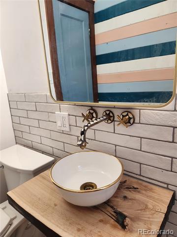 Building Photo - 3335 Dexter St