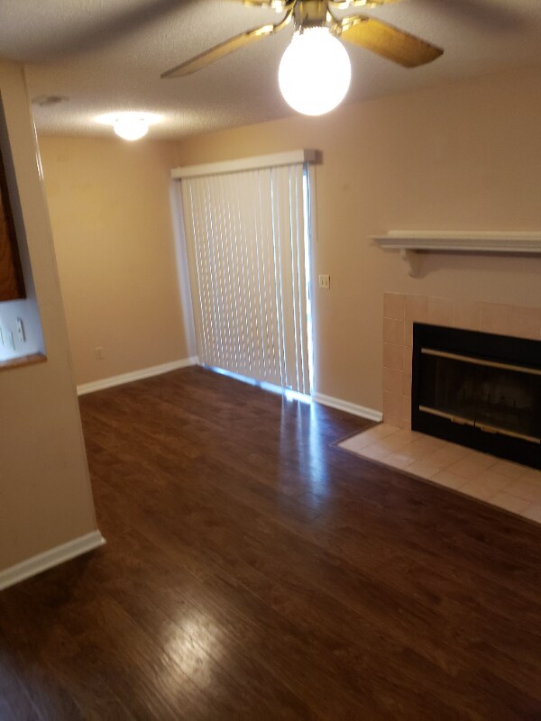 Building Photo - 153 Candlebrook Dr