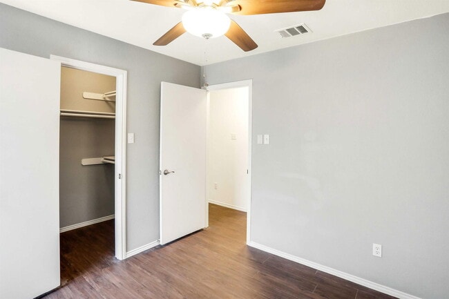 Building Photo - 9614 Nightjar Dr