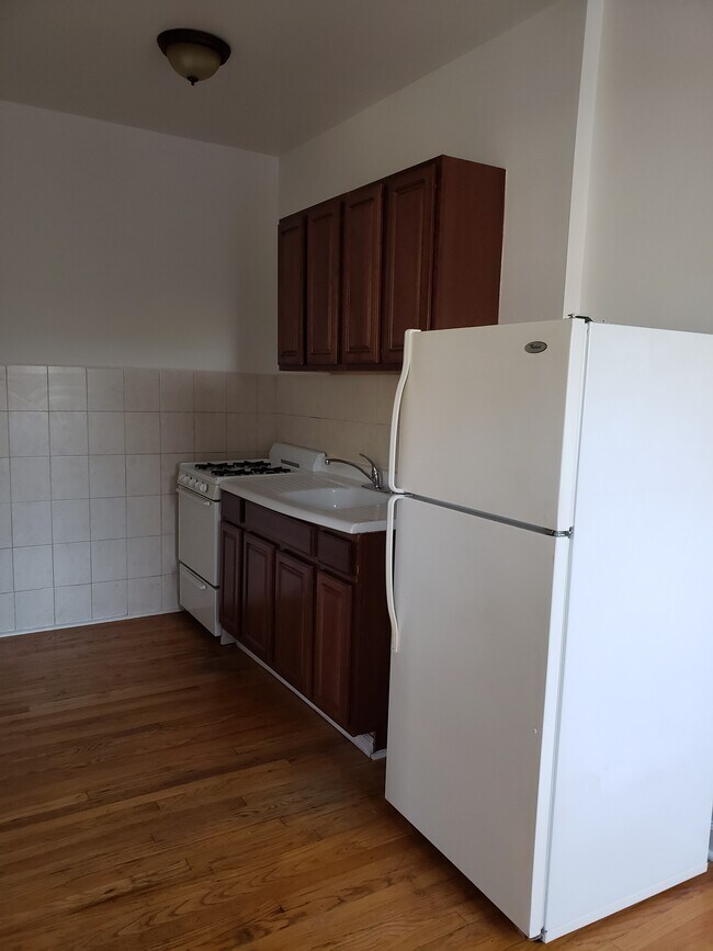 Building Photo - 2712 N Milwaukee Ave