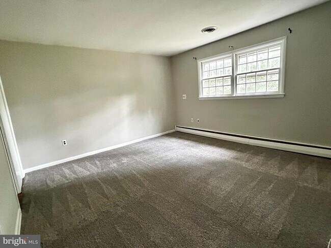 Building Photo - 287 Anderson Rd